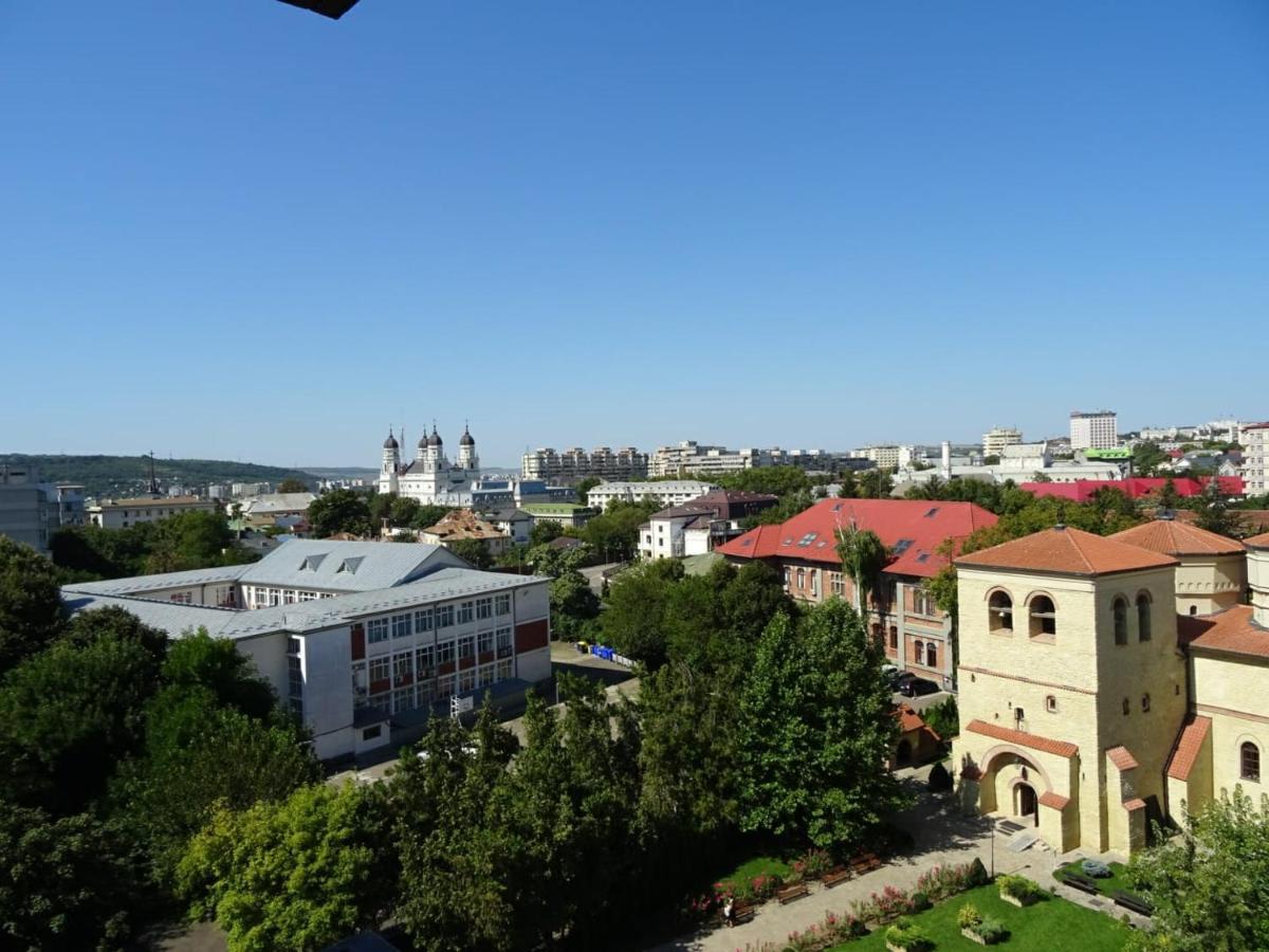 Carla'S Apart Palas-Hala Centrala 1 Bedroom, Airport Shuttle Яссы Экстерьер фото