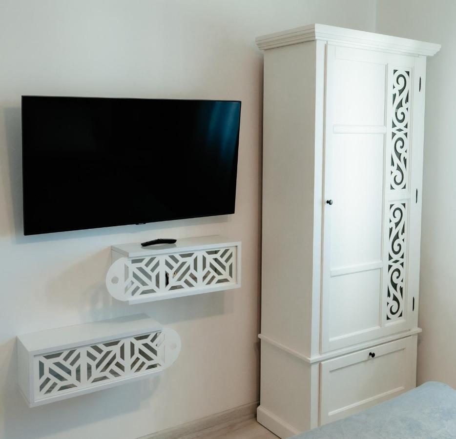 Carla'S Apart Palas-Hala Centrala 1 Bedroom, Airport Shuttle Яссы Экстерьер фото