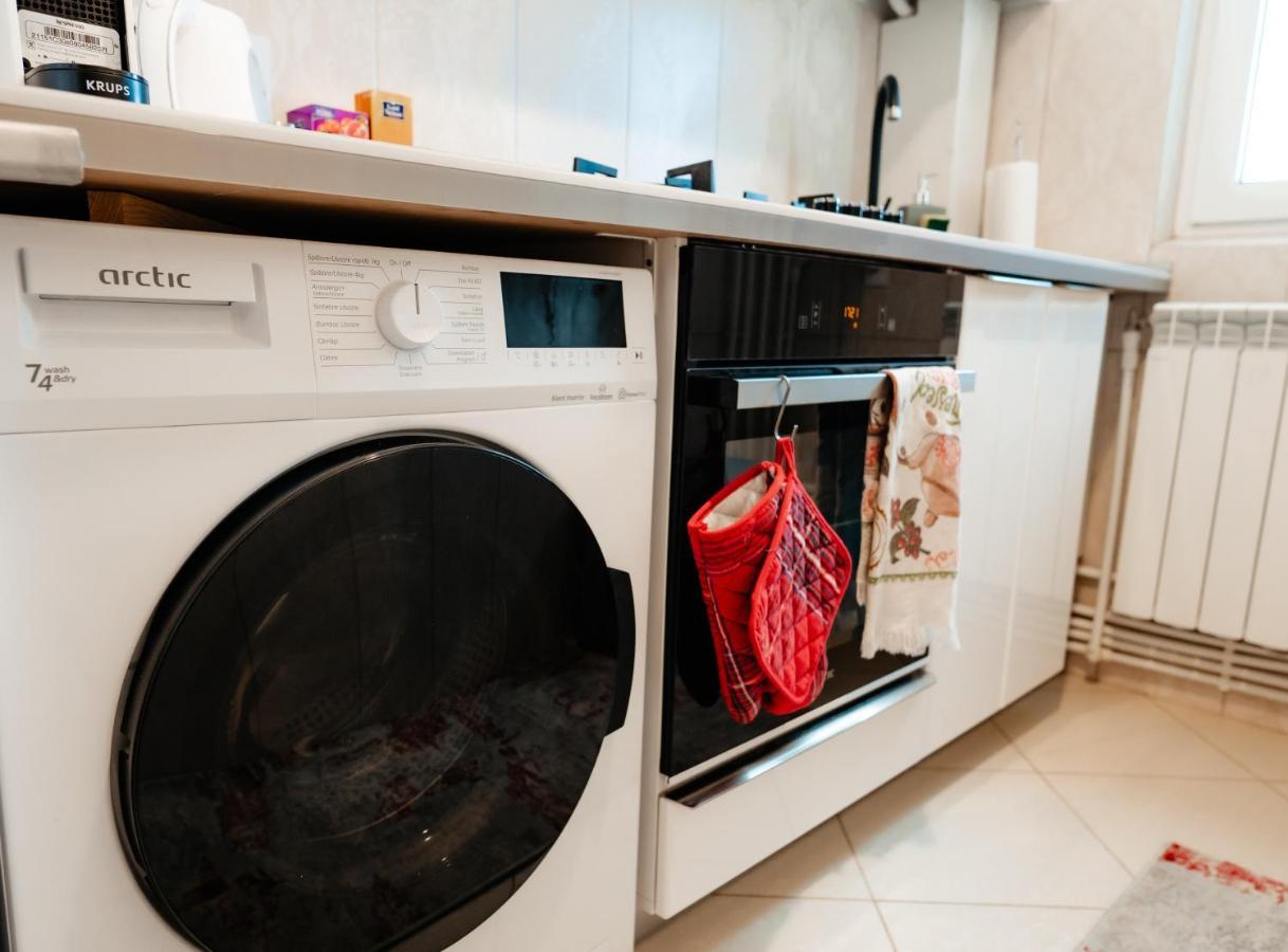 Carla'S Apart Palas-Hala Centrala 1 Bedroom, Airport Shuttle Яссы Экстерьер фото